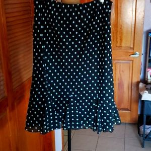 Worthington size 12 flowy skirt black and baby blue polkadots